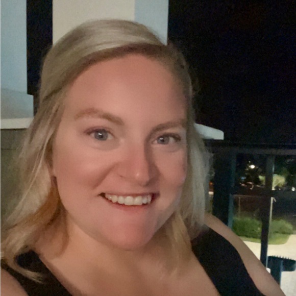 Meet your Posher, Rachel - Picture 1 of 1